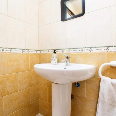 - Sleeps 6 - Pool - Pets Ok - Parking * Corralejo