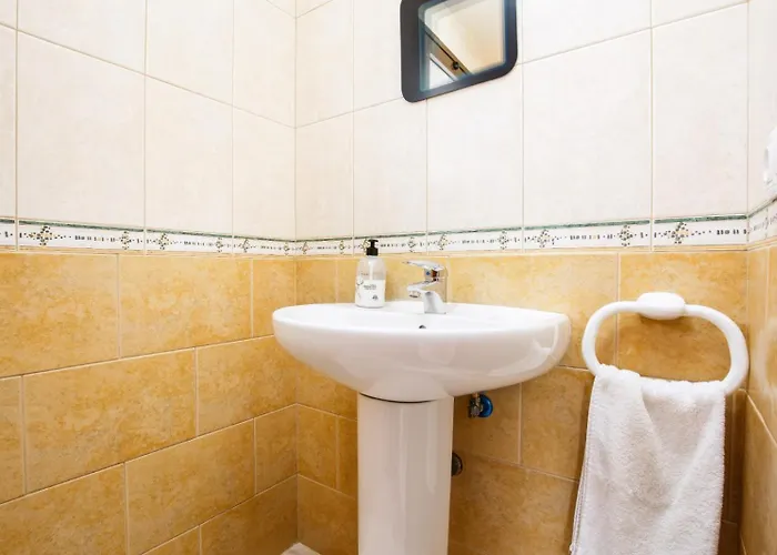 - Sleeps 6 - Pool - Pets Ok - Parking * Corralejo