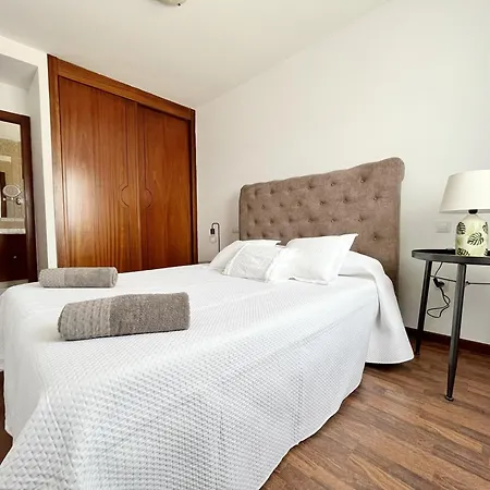 - Sleeps 6 - Pool - Pets Ok - Parking Κοραλέχο